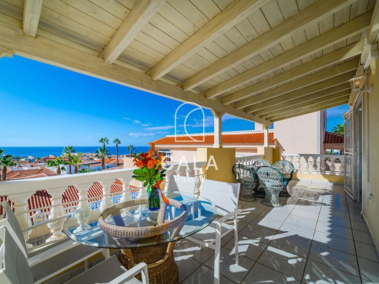 Villa for Sale in Callao Salvaje, Tenerife 9