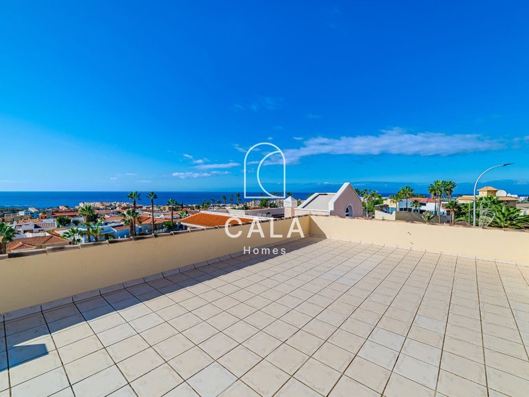 Villa for Sale in Callao Salvaje, Tenerife 17