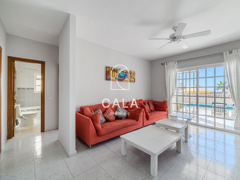 Villa for Sale in Callao Salvaje, Tenerife 26