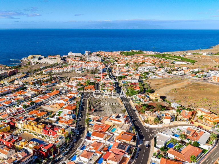 Villa for Sale in Callao Salvaje, Tenerife 46