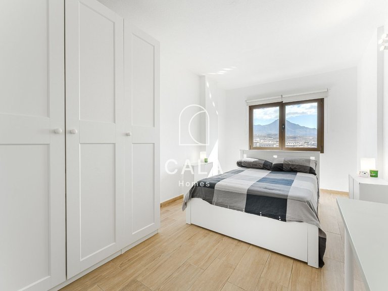 Apartment for Sale in Playa Paraíso, Tenerife 6