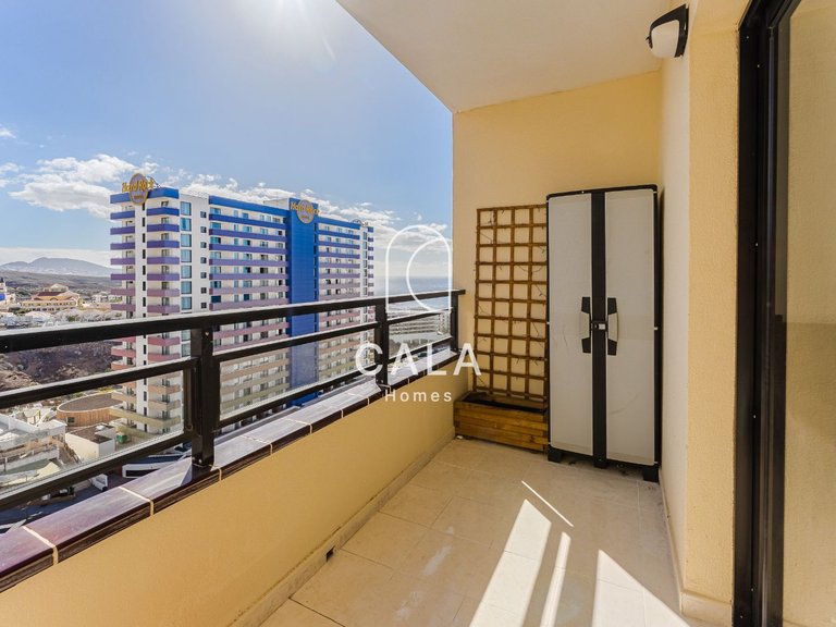 Apartment for Sale in Playa Paraíso, Tenerife 2