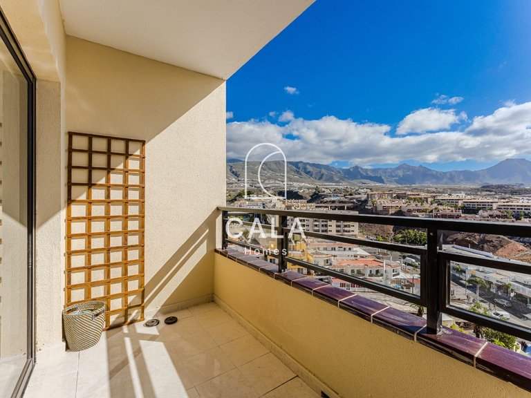 Apartment for Sale in Playa Paraíso, Tenerife 3