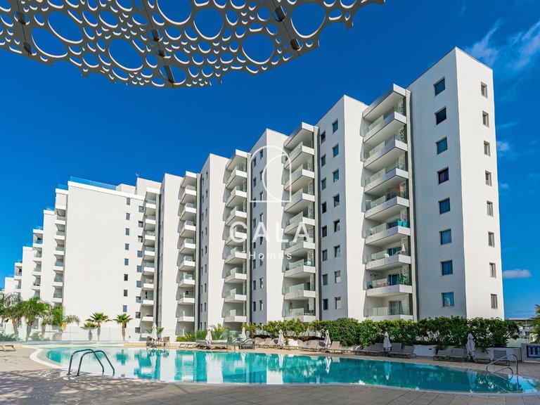 Apartment for Sale in Playa Paraíso, Tenerife 1