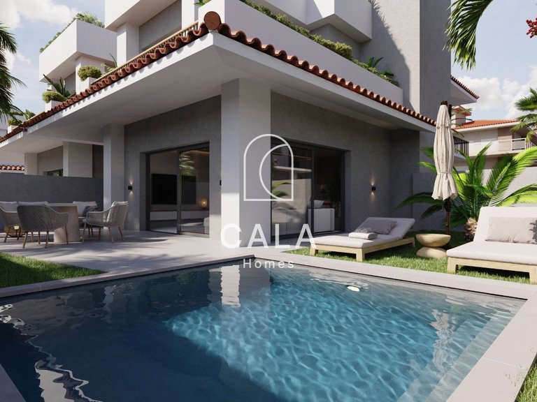 Villa for Sale in Amarilla Golf, Tenerife 1
