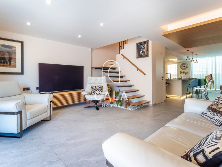 Town House for Sale in Playa De Los Cristianos, Tenerife 7