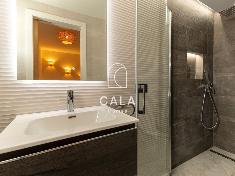 Town House for Sale in Playa De Los Cristianos, Tenerife 50