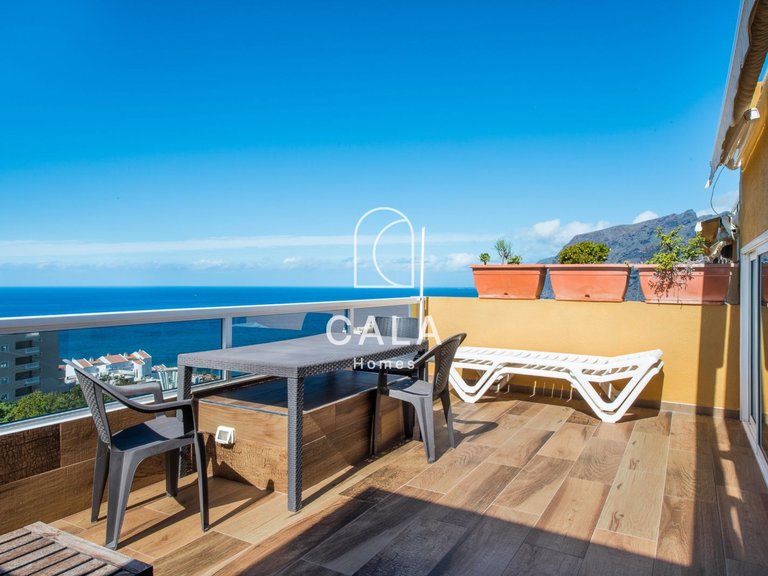 Apartment for Sale in Puerto Santiago-los Gigantes, Tenerife 1