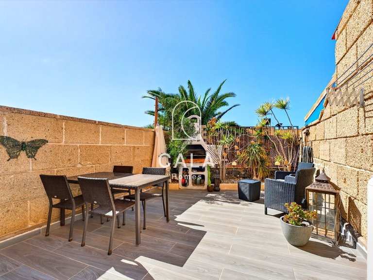 Town House for Sale in Callao Salvaje, Tenerife 1
