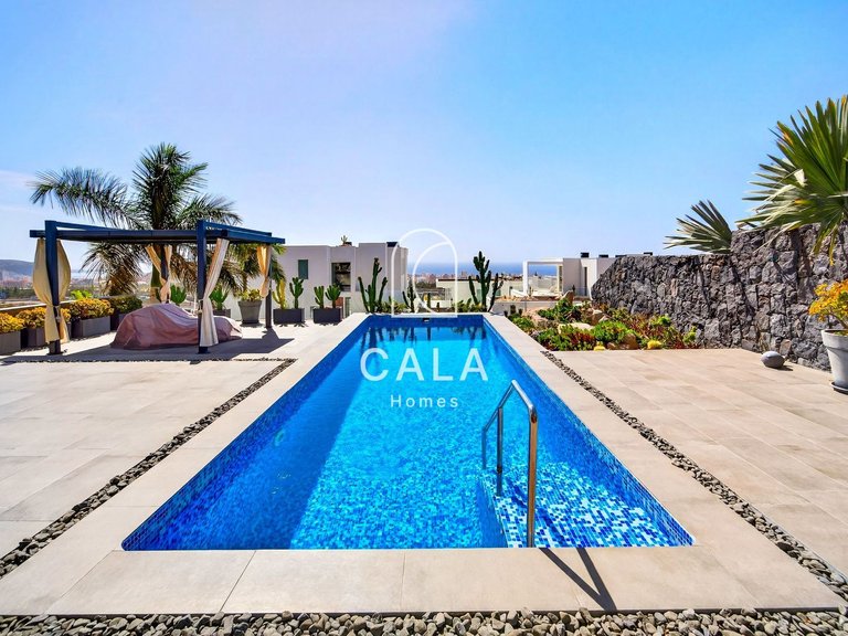 Villa for Sale in Costa Adeje-san Eugenio, Tenerife 5