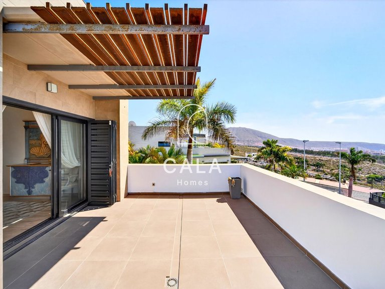 Villa for Sale in Costa Adeje-san Eugenio, Tenerife 16