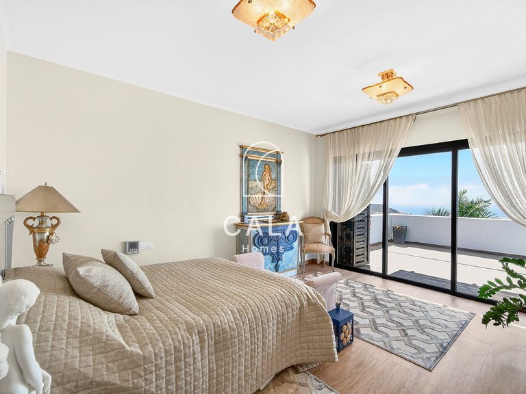 Villa for Sale in Costa Adeje-san Eugenio, Tenerife 20