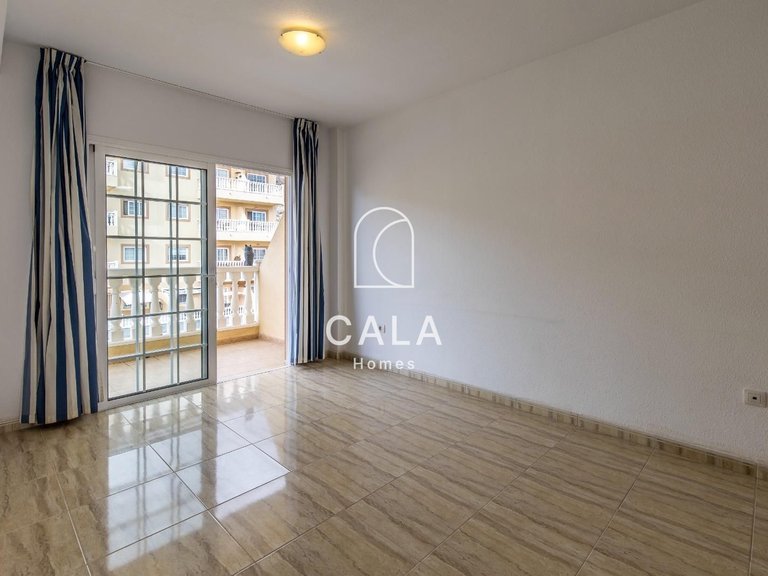 Penthouse for Sale in Palm-mar, Tenerife 10