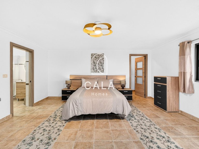 Villa for Sale in Guia De Isora, Tenerife 24