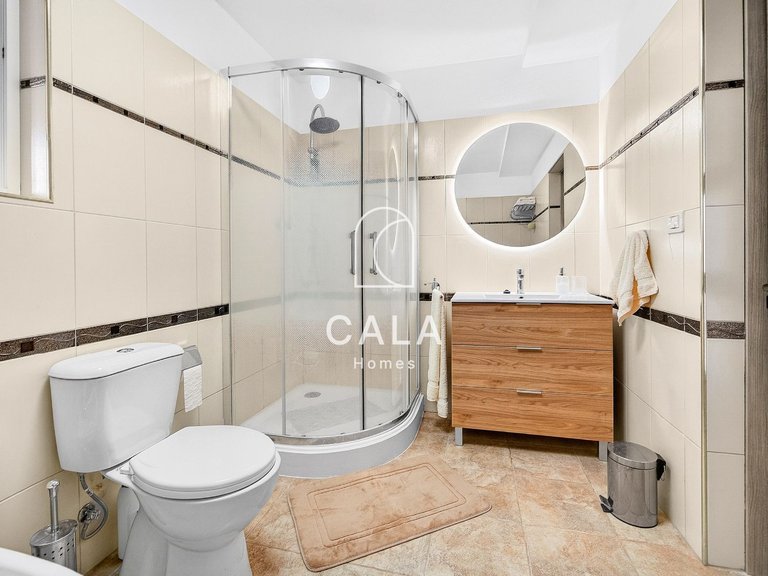 Villa for Sale in Guia De Isora, Tenerife 28