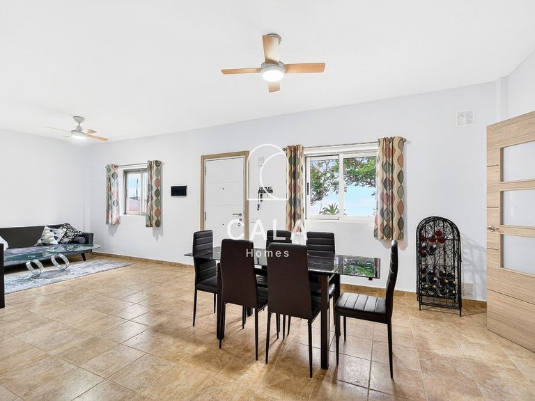 Villa for Sale in Guia De Isora, Tenerife 4