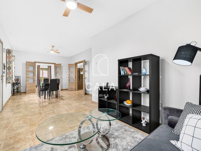 Villa for Sale in Guia De Isora, Tenerife 5