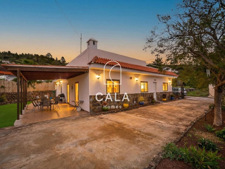 Villa for Sale in Guia De Isora, Tenerife 39