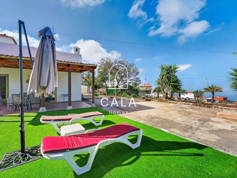 Villa for Sale in Guia De Isora, Tenerife 46