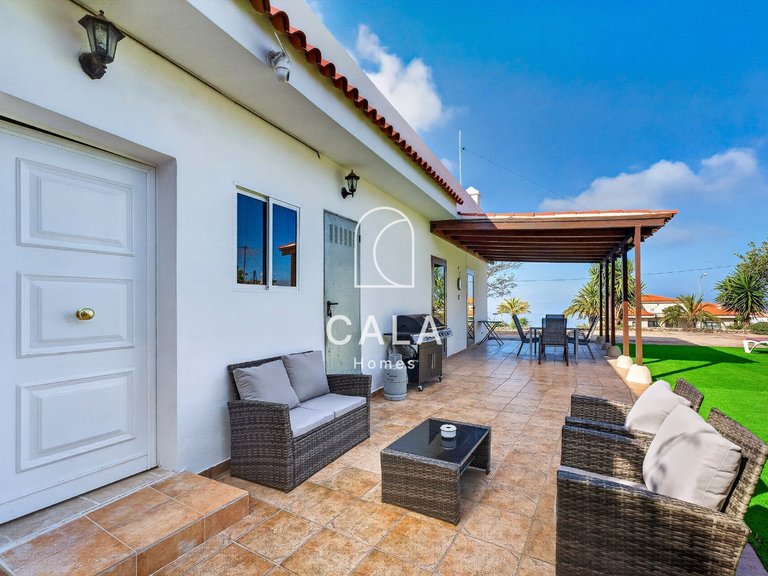 Villa for Sale in Guia De Isora, Tenerife 40