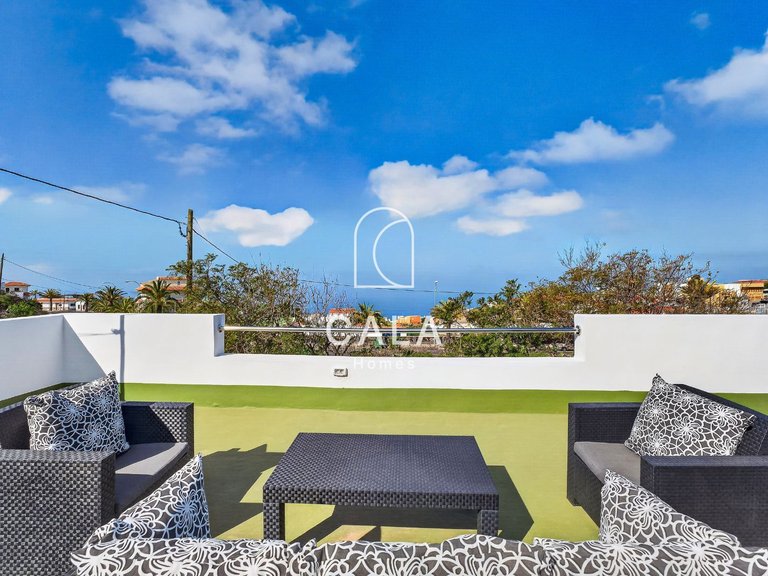 Villa for Sale in Guia De Isora, Tenerife 32