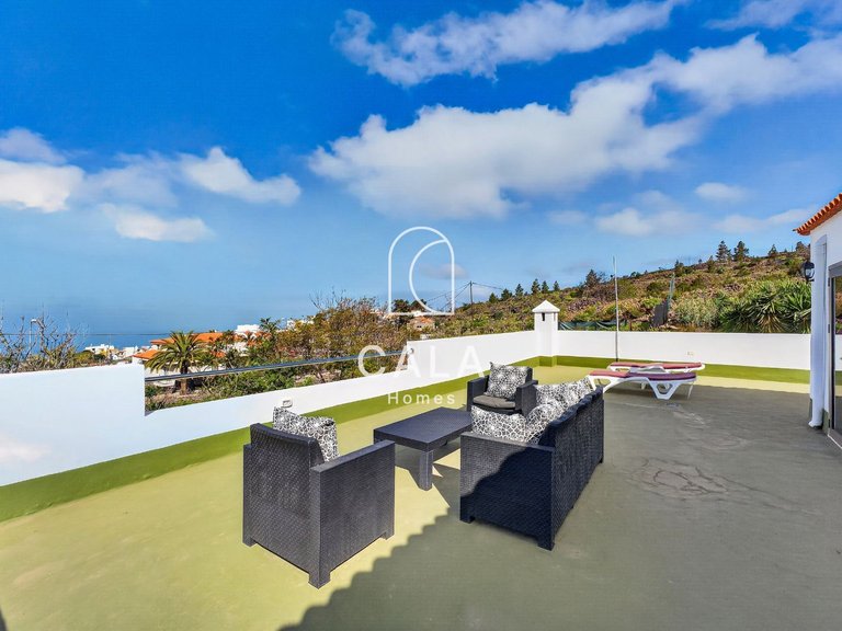 Villa for Sale in Guia De Isora, Tenerife 33