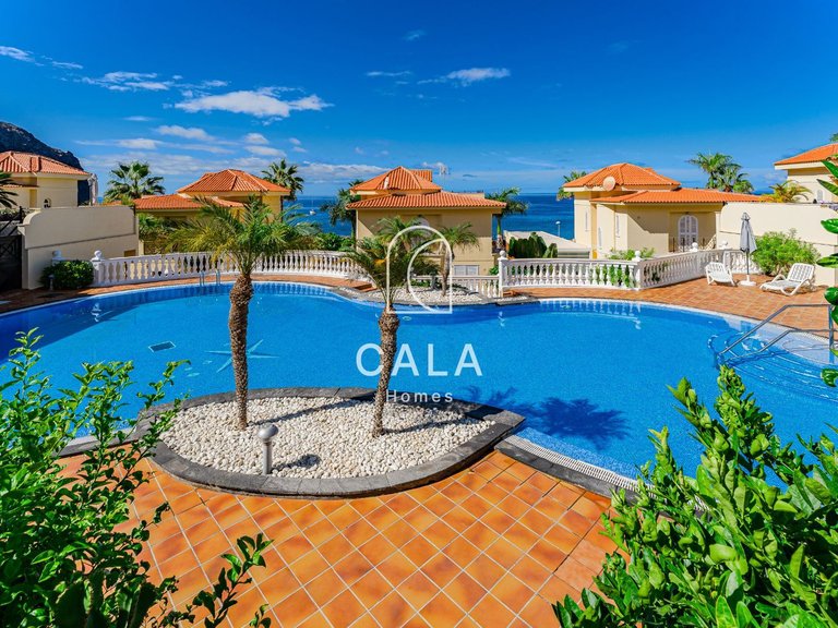Villa for Sale in Los Cristianos, Tenerife 3