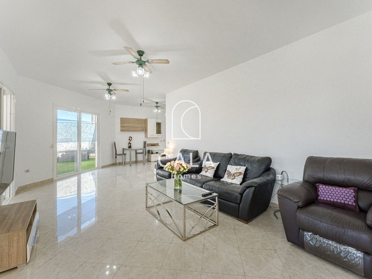 Villa for Sale in Los Cristianos, Tenerife 15
