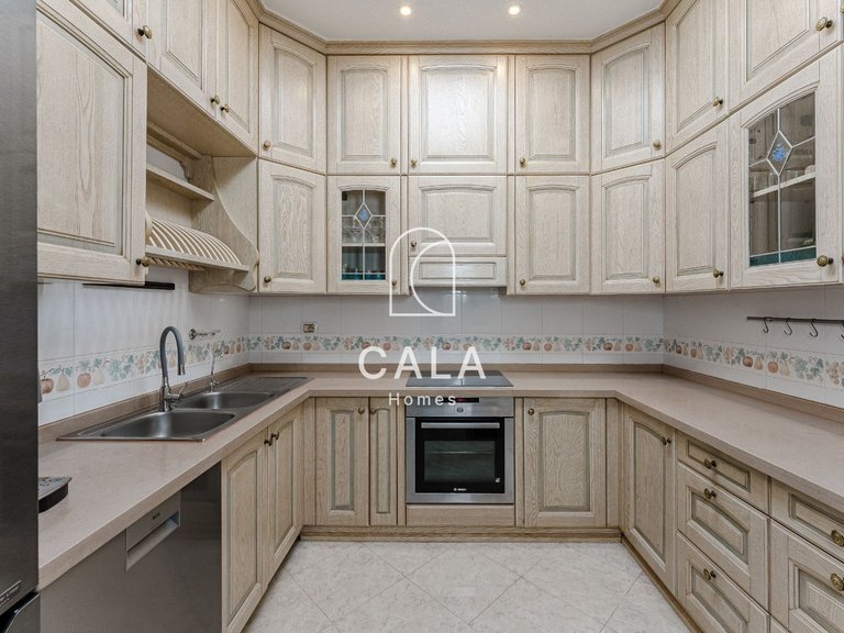 Villa for Sale in Los Cristianos, Tenerife 18