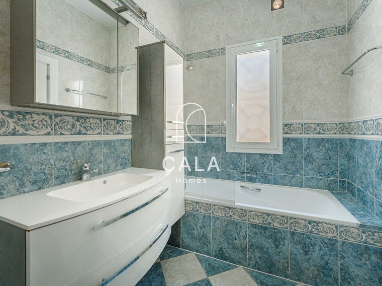 Villa for Sale in Los Cristianos, Tenerife 23