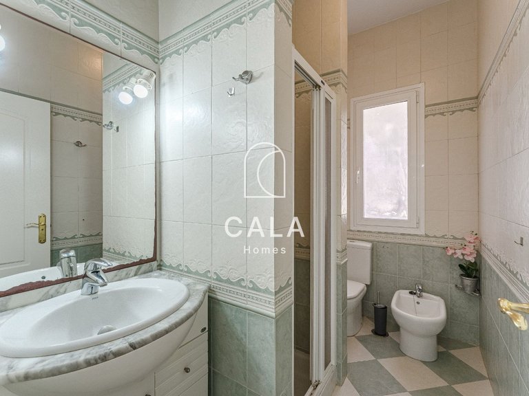 Villa for Sale in Los Cristianos, Tenerife 31