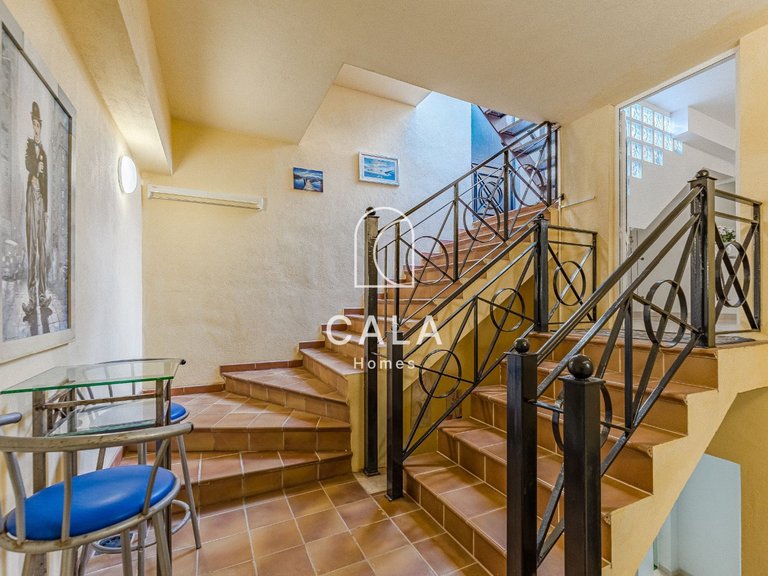 Villa for Sale in Los Cristianos, Tenerife 35