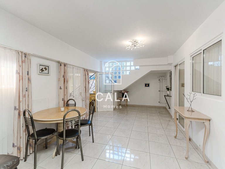 Villa for Sale in Los Cristianos, Tenerife 37