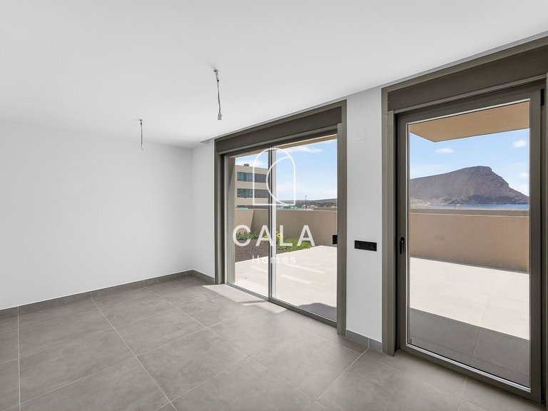 Apartment for Sale in El Medano, Tenerife 19