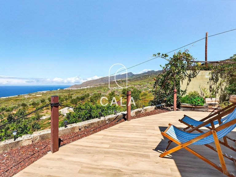 Villa for Sale in Guia De Isora, Tenerife 7