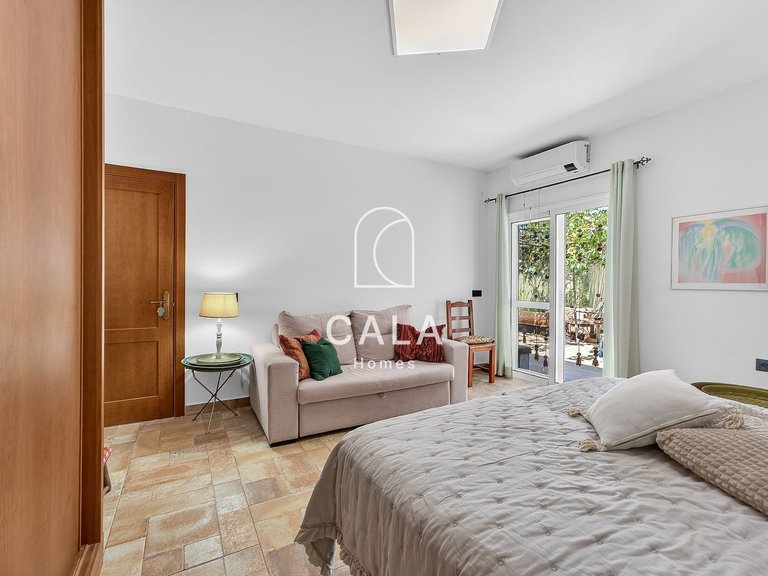 Villa for Sale in Guia De Isora, Tenerife 16