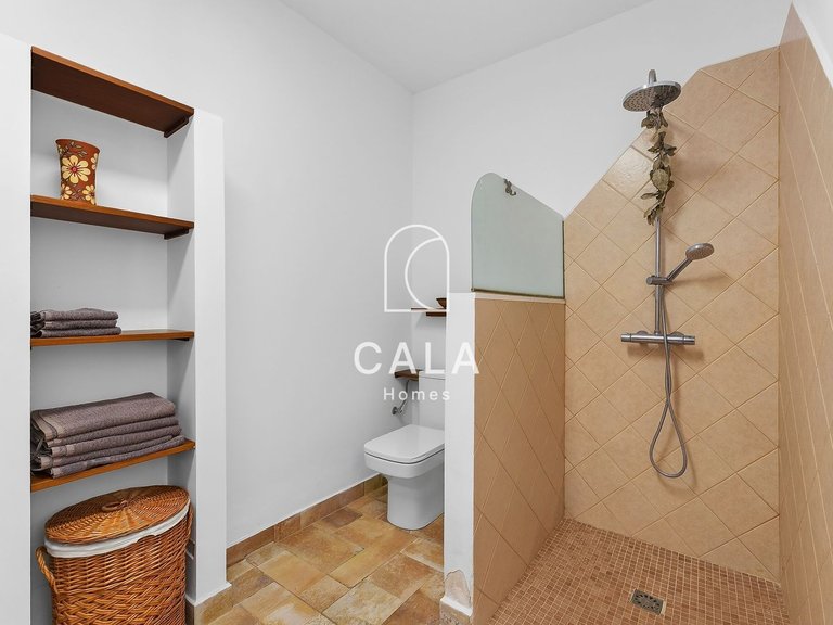 Villa for Sale in Guia De Isora, Tenerife 24