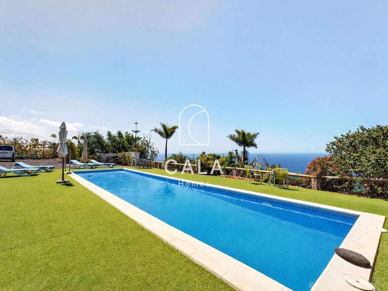 Villa for Sale in Guia De Isora, Tenerife 32