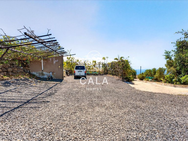 Villa for Sale in Guia De Isora, Tenerife 37