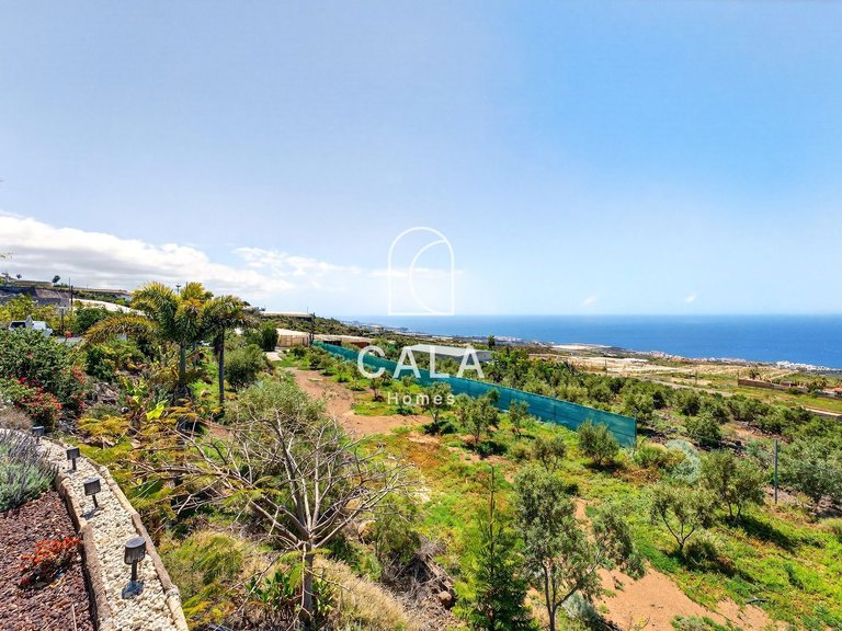 Villa for Sale in Guia De Isora, Tenerife 39