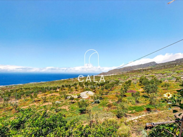 Villa for Sale in Guia De Isora, Tenerife 40