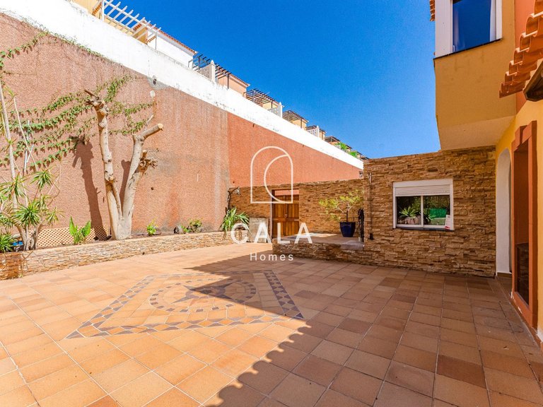 Town House for Sale in Costa Adeje, Tenerife 4
