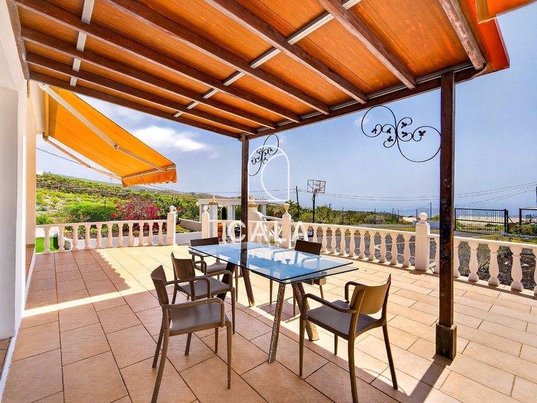 Villa for Sale in Guia De Isora, Tenerife 7