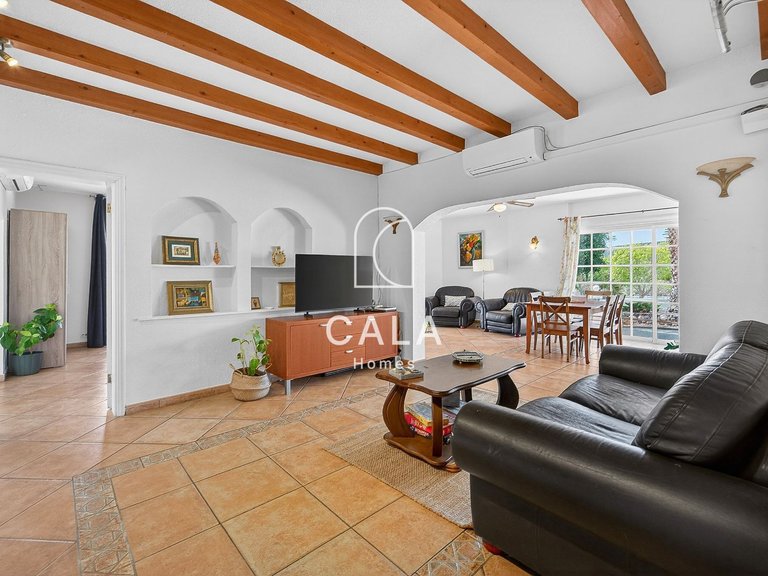 Villa for Sale in Guia De Isora, Tenerife 13