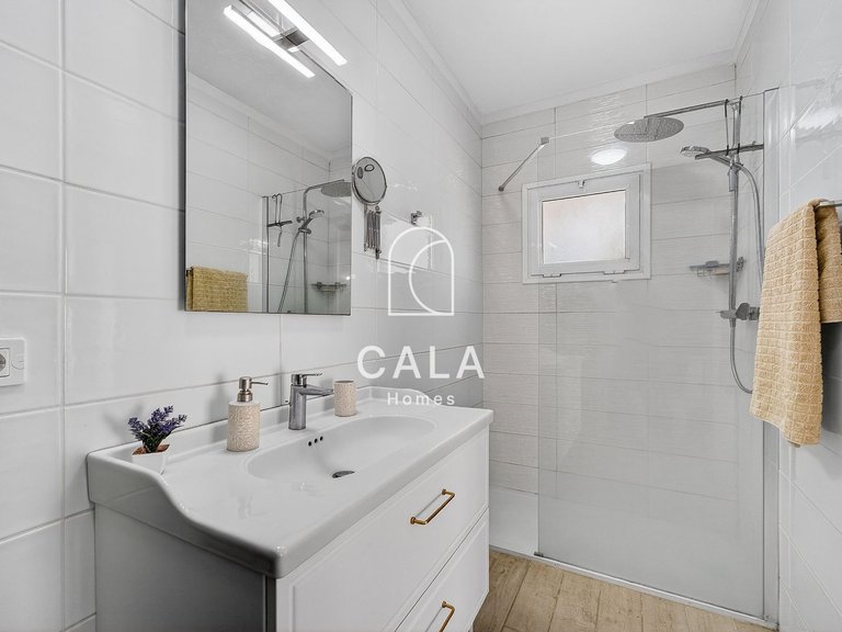 Villa for Sale in Guia De Isora, Tenerife 17