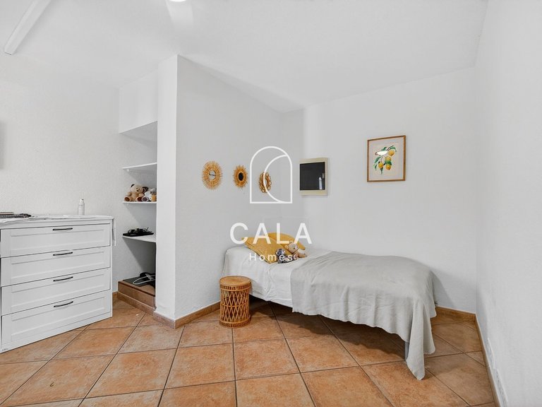 Villa for Sale in Guia De Isora, Tenerife 22