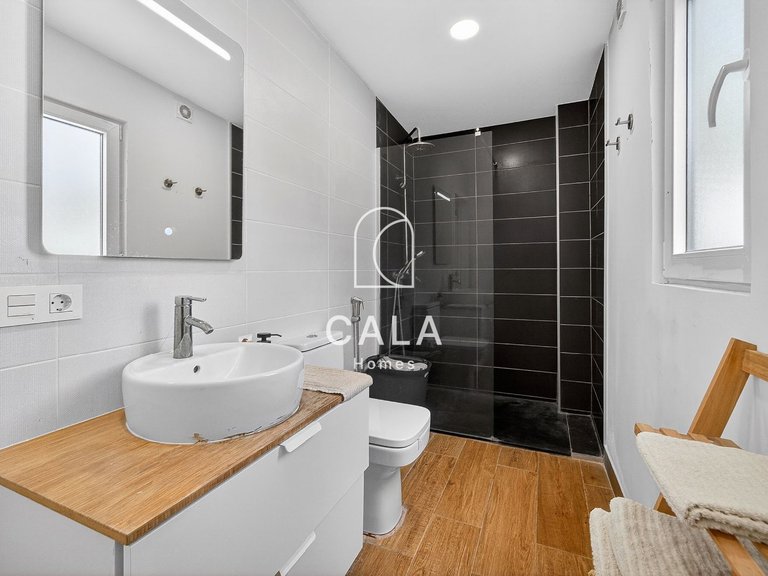 Villa for Sale in Guia De Isora, Tenerife 32