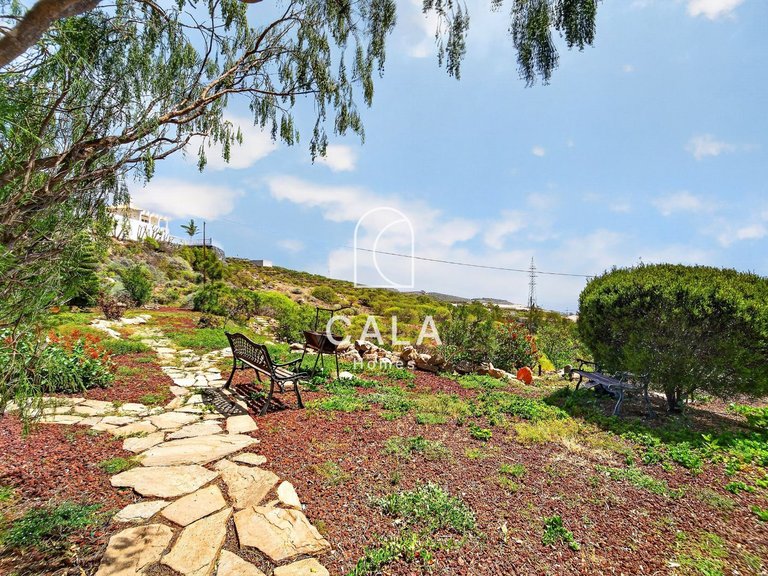 Villa for Sale in Guia De Isora, Tenerife 39