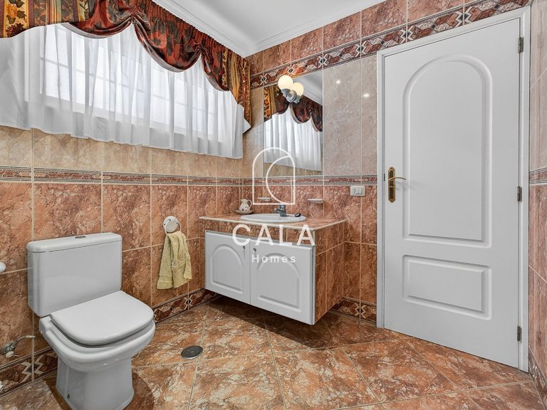 Villa for Sale in Callao Salvaje, Tenerife 7