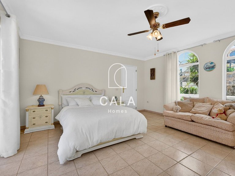 Villa for Sale in Callao Salvaje, Tenerife 12